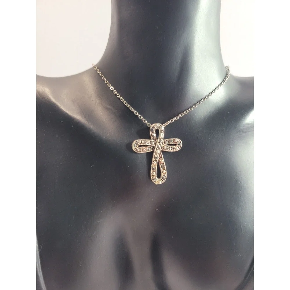 Silver Tone Cross Pendant Necklace Rhinestone Openwork Religious Faith Jewelry